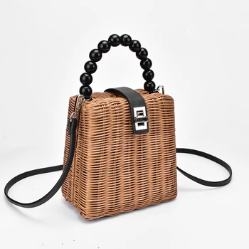 2019 Марка дизайнерски сламена чанта ръчна изработка от перли, дамски чанти samll за летни пътувания, женствена чанта с копче на рамото за момичета